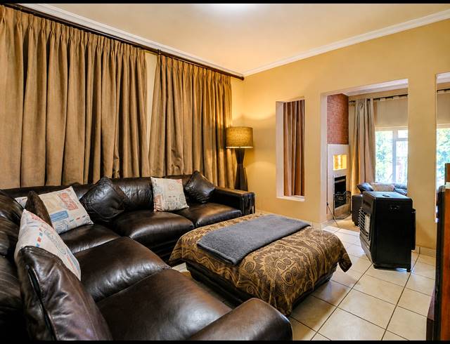 3 BEDROOM FREEHOLD FOR SALE IN BROOKLANDS LIFESTYLE ESTATE